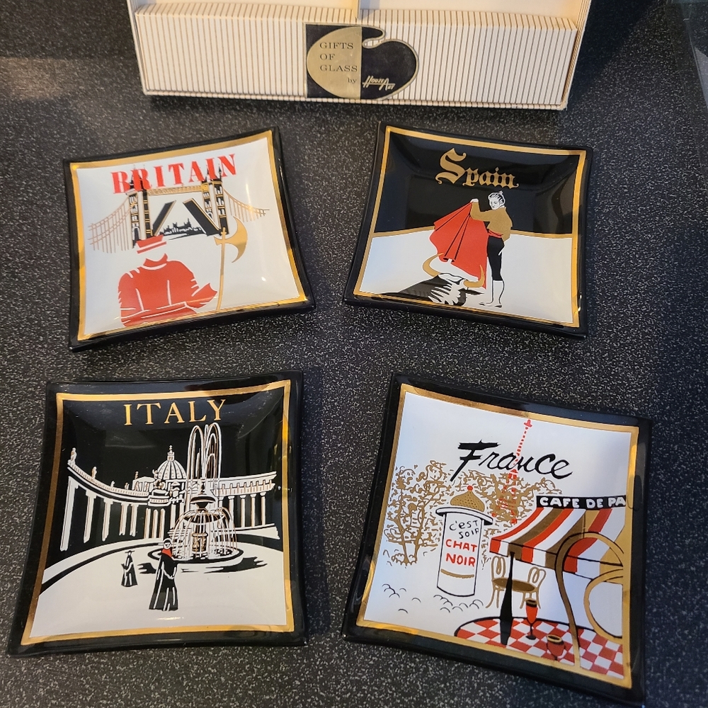 Vintage HOUZE ART GLASS trinket PLATES forJEWELRY,coffee/tea spoon rests, etc...